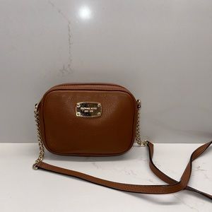 MICHAEL KORS Jet Set Acorn Brown Leather Crossbody